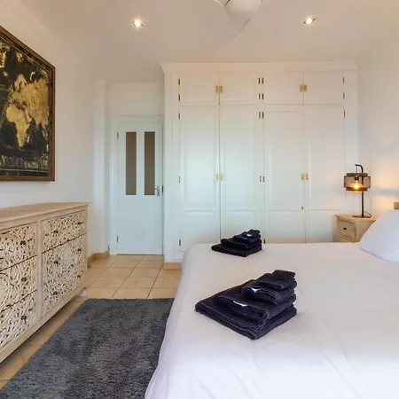 Magnifica Cerca Sotogrande Con Vista Mar Excepcional Villa